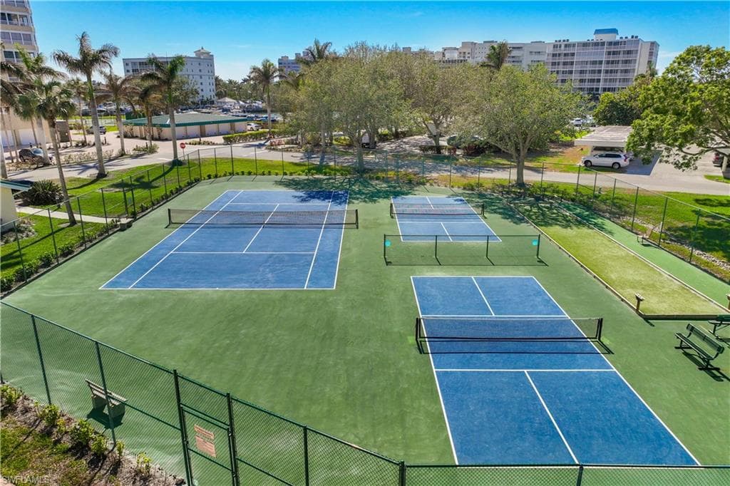 1 Bluebill Ave 201, Naples, FL 34108-24