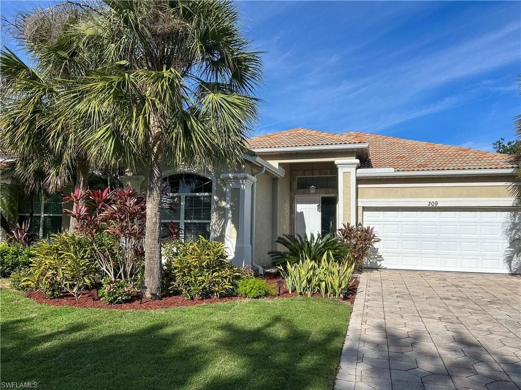 309 Harvard Ln, Naples, FL 34104-1