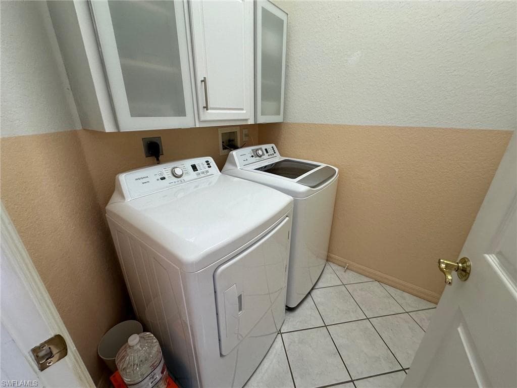 309 Harvard Ln, Naples, FL 34104-24