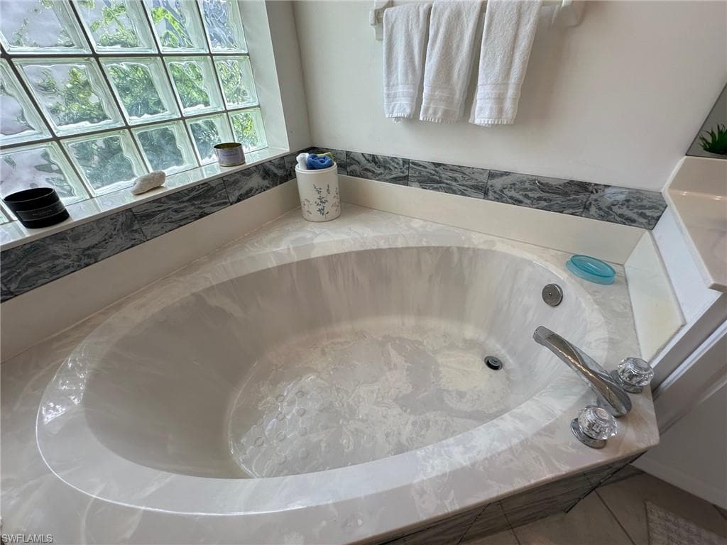 309 Harvard Ln, Naples, FL 34104-34
