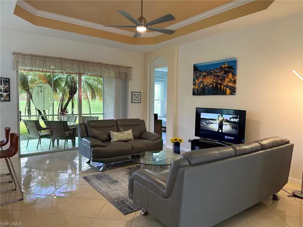 309 Harvard Ln, Naples, FL 34104-8