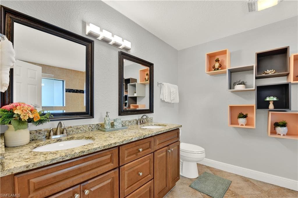 161 Golden Gate Blvd E, Naples, FL 34120-29