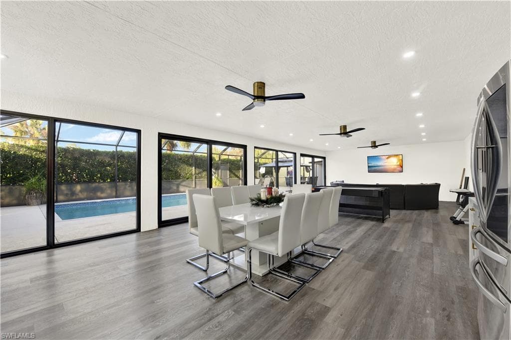 161 Golden Gate Blvd E, Naples, FL 34120-38