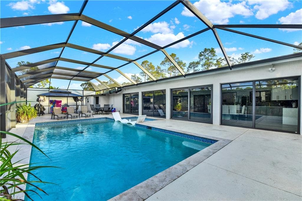 161 Golden Gate Blvd E, Naples, FL 34120-40