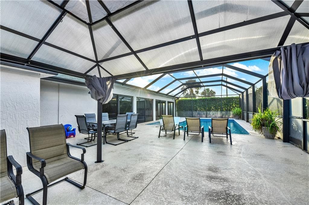 161 Golden Gate Blvd E, Naples, FL 34120-42