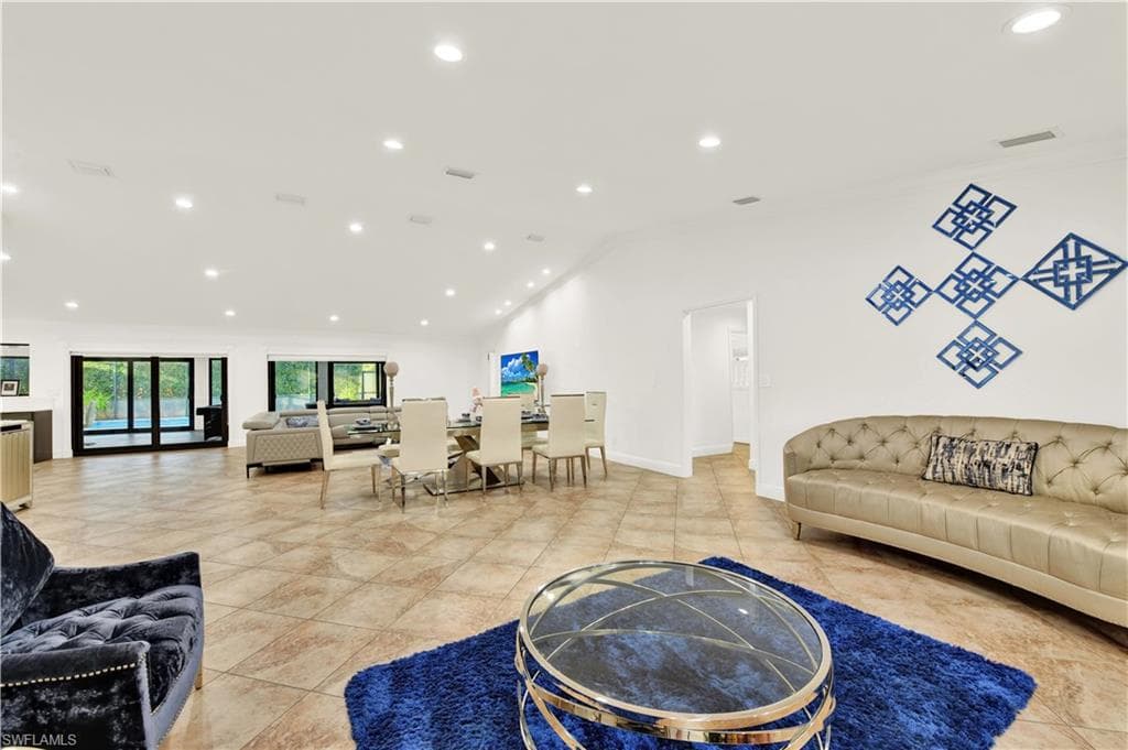 161 Golden Gate Blvd E, Naples, FL 34120-46