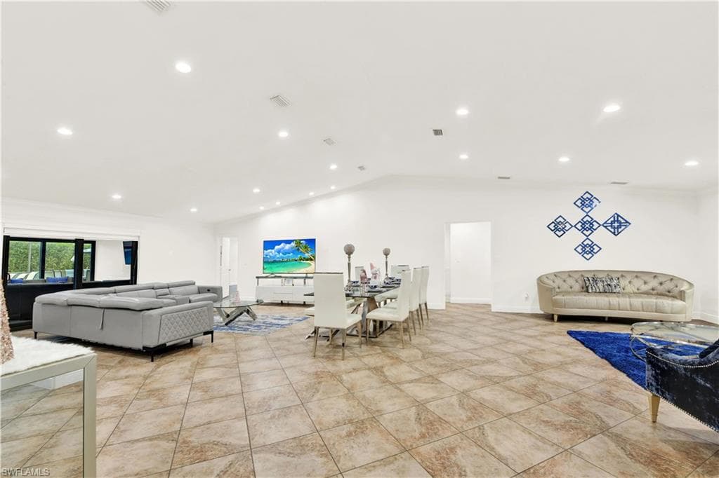 161 Golden Gate Blvd E, Naples, FL 34120-7