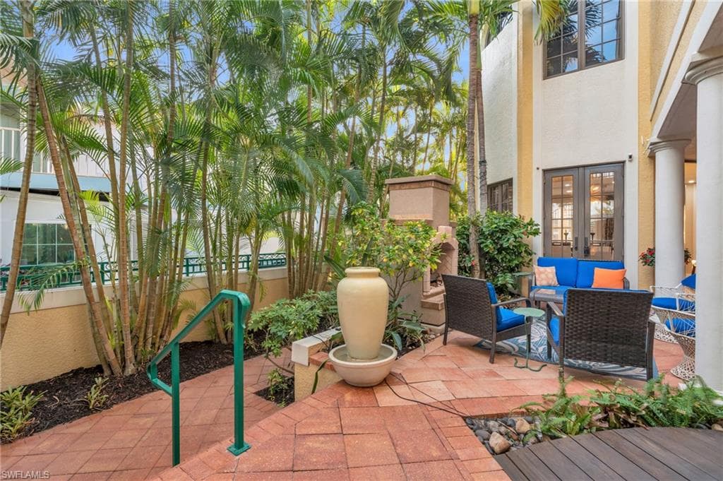 1180 Clam Ct 1, Naples, FL 34102-26