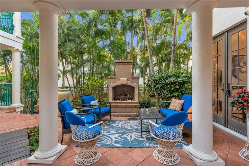 1180 Clam Ct 1, Naples, FL 34102-3