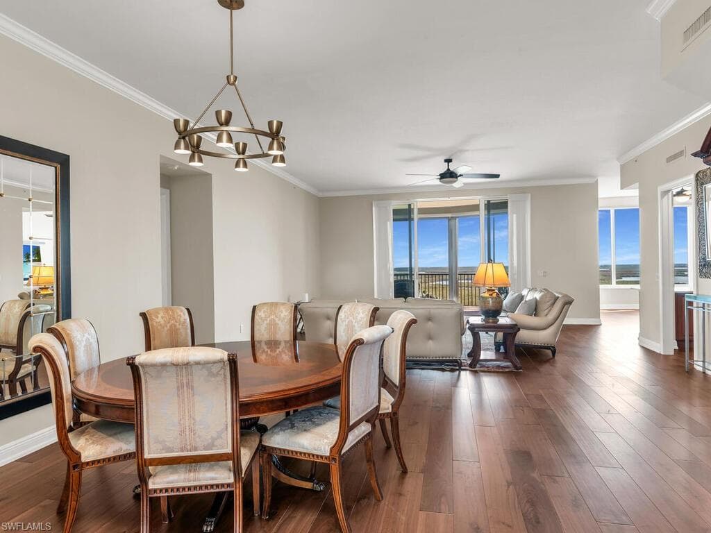 1050 Borghese Ln 2105, Naples, FL 34114-4