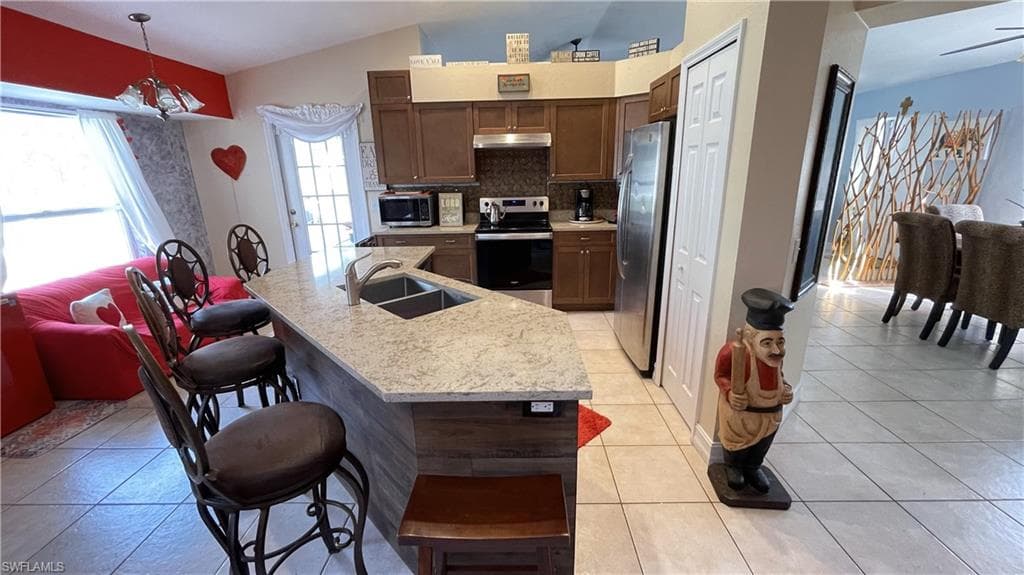 4205 27th Ave NE, Naples, FL 34120-21