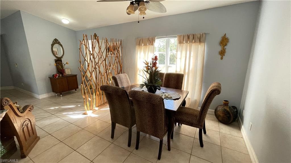 4205 27th Ave NE, Naples, FL 34120-4