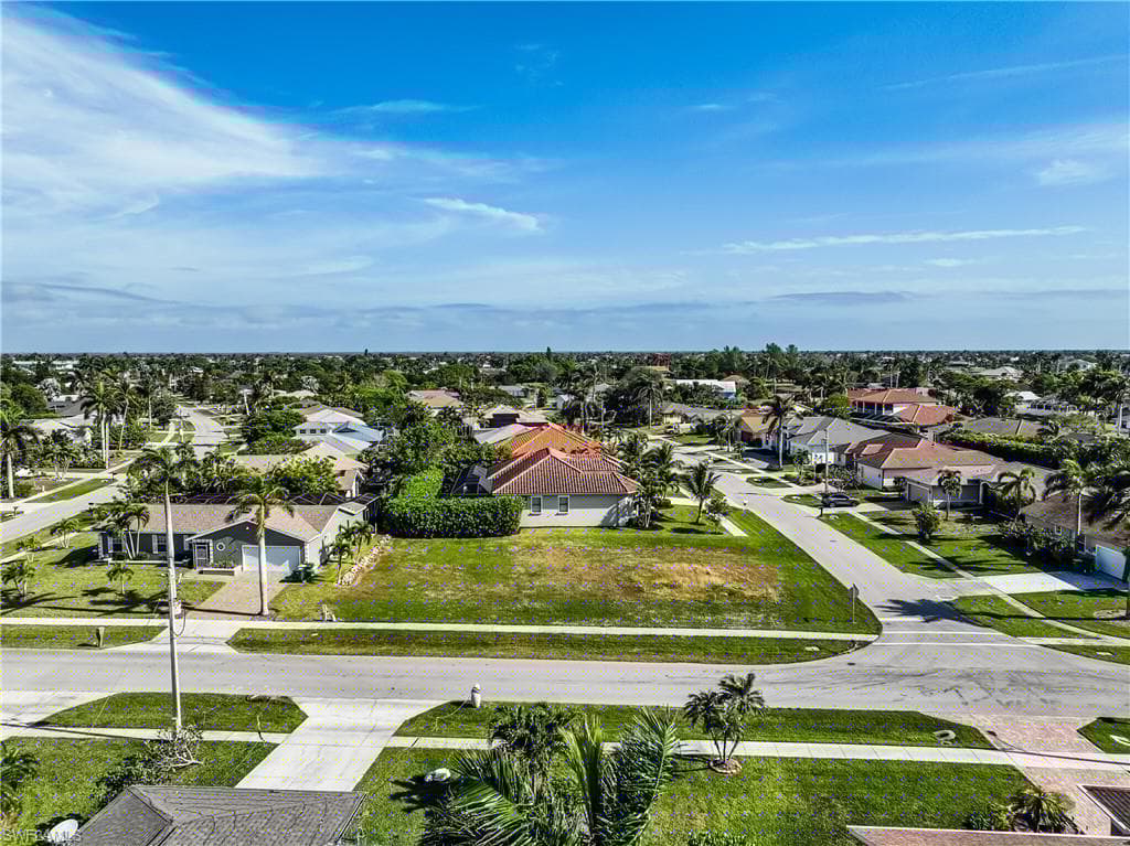 1318 Freeport Ave, Marco Island, FL 34145-9