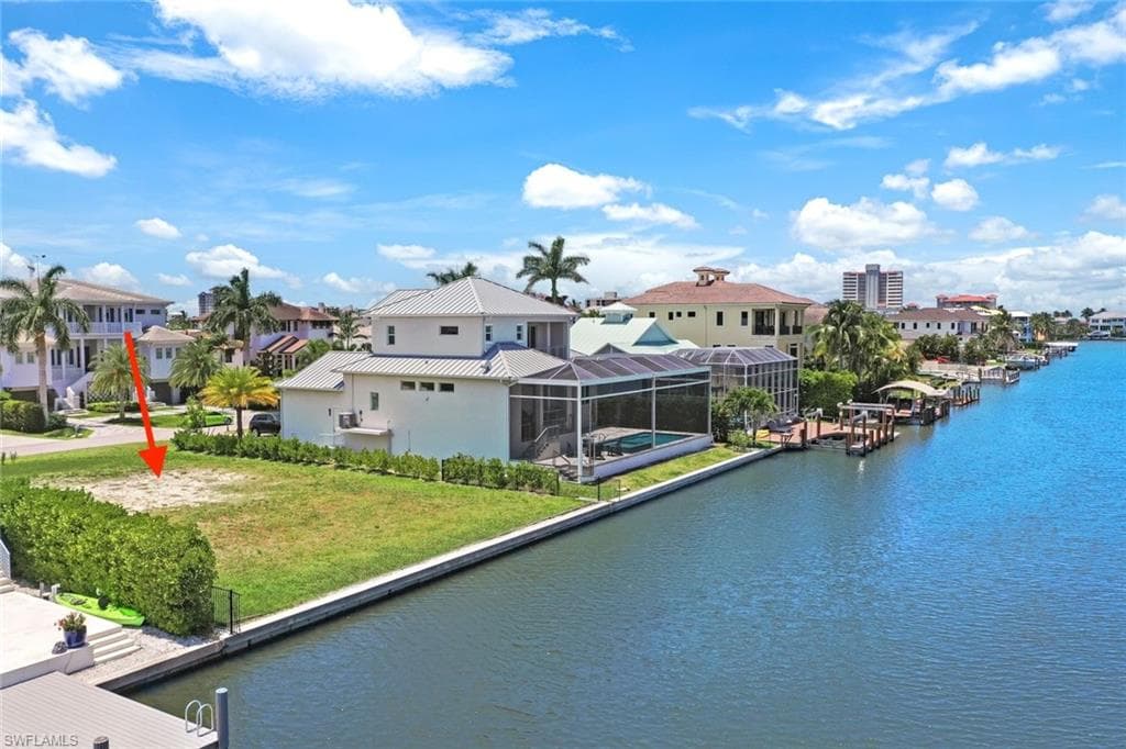 469 Trade Winds Ave, Naples, FL 34108-9