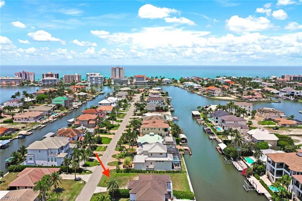 469 Trade Winds Ave, Naples, FL 34108-8