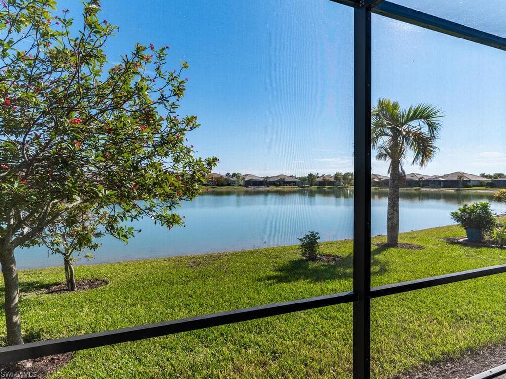 14916 Edgewater Cir, Naples, FL 34114-13