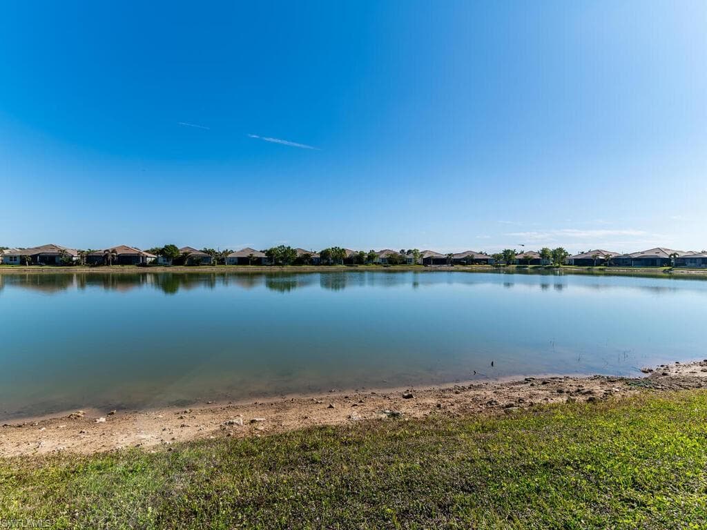14916 Edgewater Cir, Naples, FL 34114-14