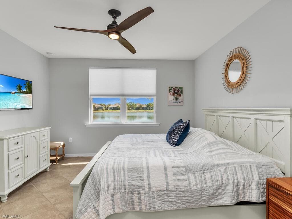 14916 Edgewater Cir, Naples, FL 34114-16