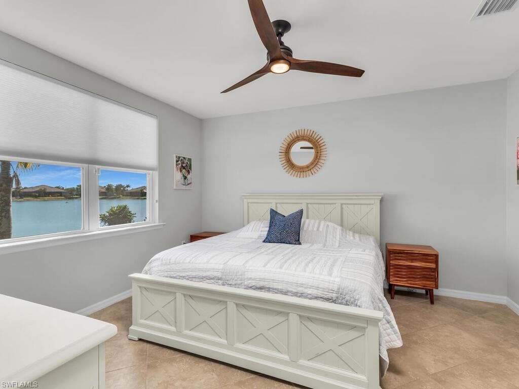 14916 Edgewater Cir, Naples, FL 34114-17