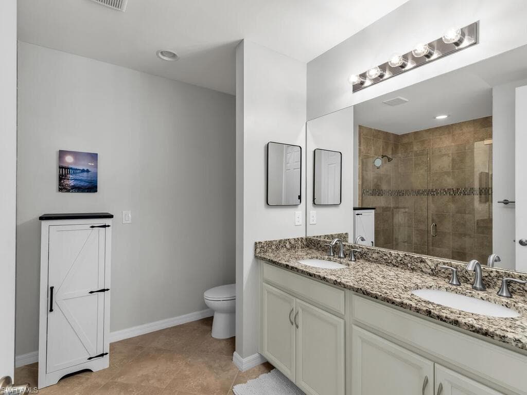 14916 Edgewater Cir, Naples, FL 34114-18