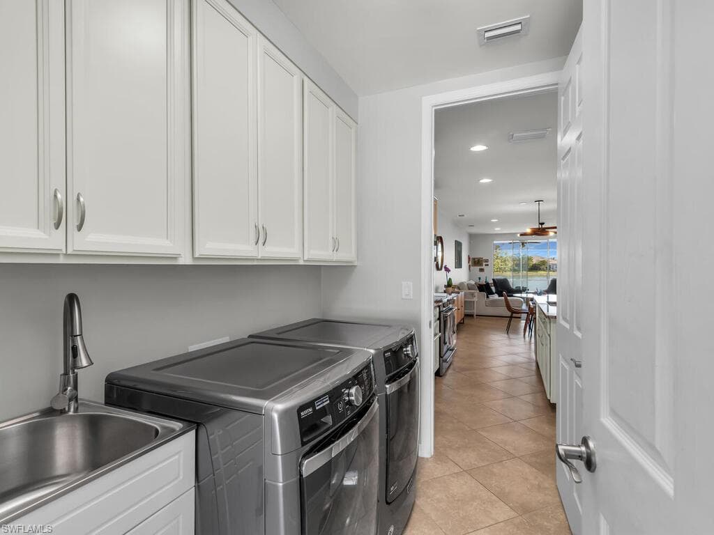 14916 Edgewater Cir, Naples, FL 34114-22