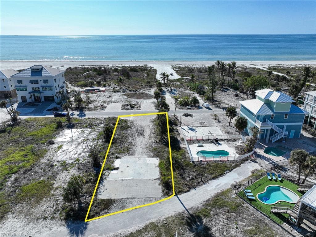 6053/6055 Gulf Rd, Fort Myers Beach, FL 33931-1
