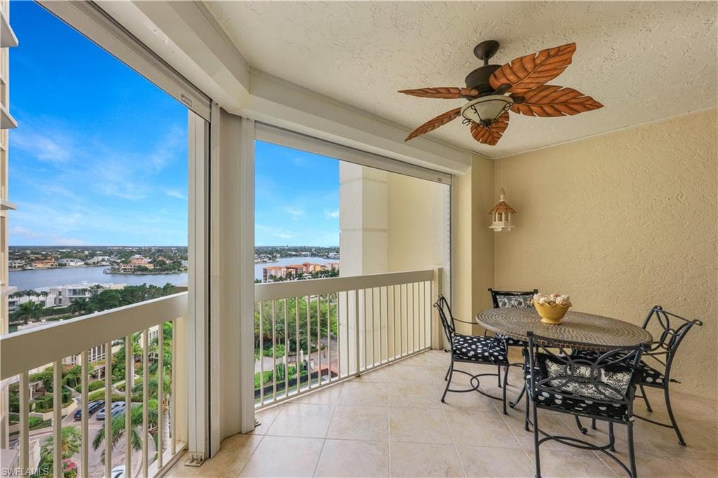 4021 Gulf Shore Blvd N 1002, Naples, FL 34103-16