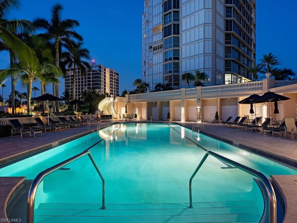 4021 Gulf Shore Blvd N 1002, Naples, FL 34103-22