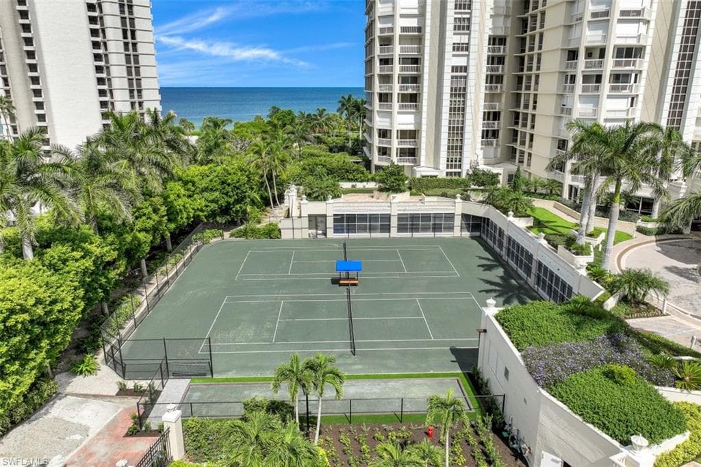 4021 Gulf Shore Blvd N 1002, Naples, FL 34103-25