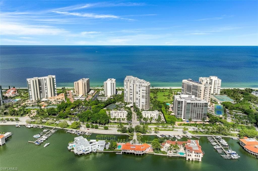 4021 Gulf Shore Blvd N 1002, Naples, FL 34103-31