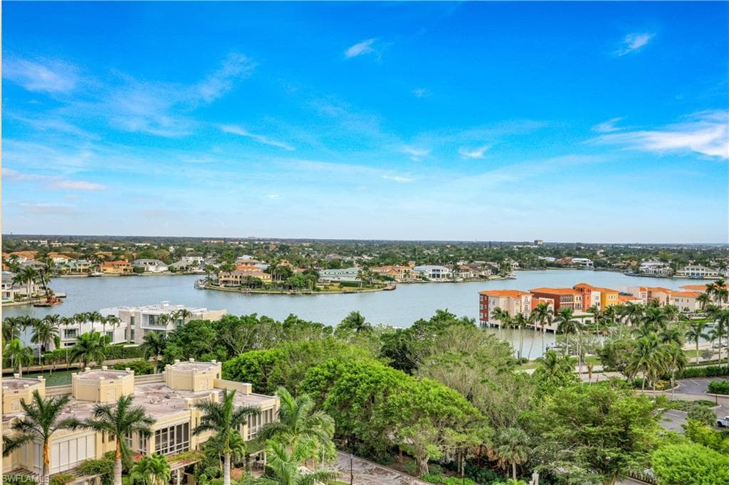 4021 Gulf Shore Blvd N 1002, Naples, FL 34103-32