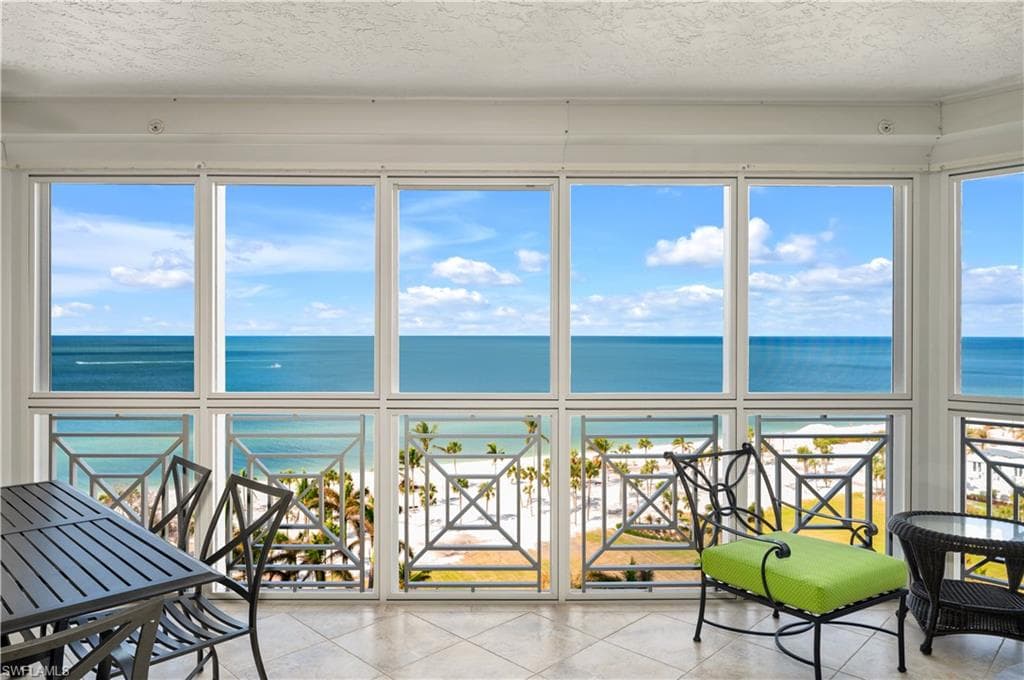 4021 Gulf Shore Blvd N 1002, Naples, FL 34103-34