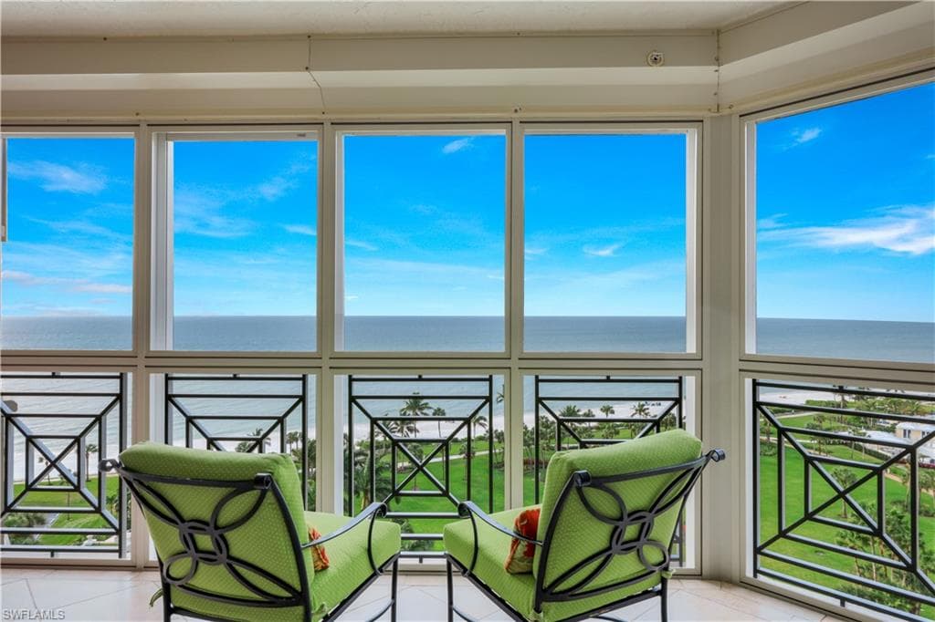 4021 Gulf Shore Blvd N 1002, Naples, FL 34103-3