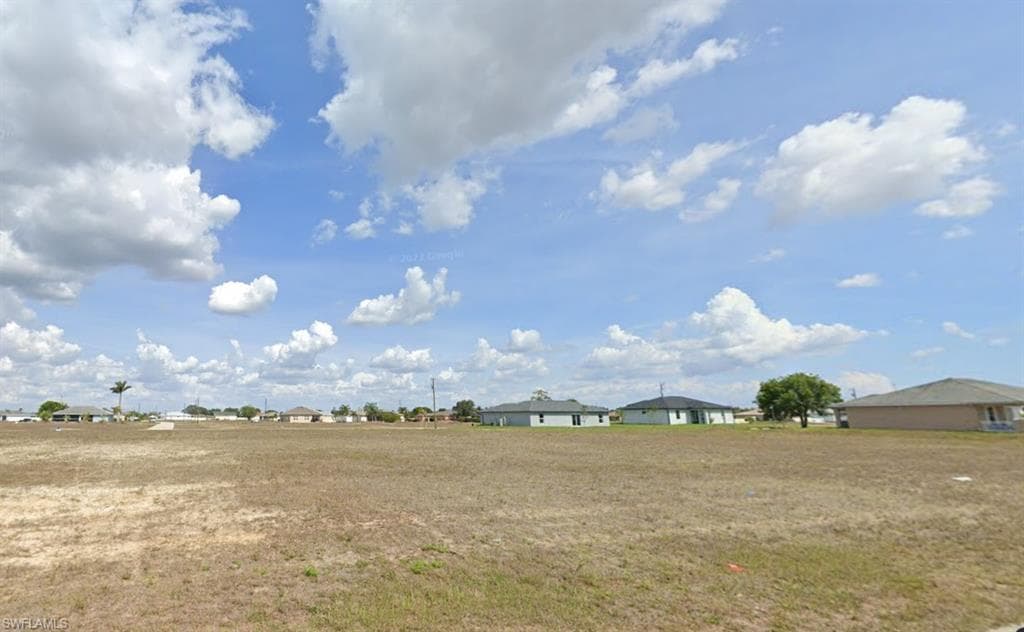 2933 8th Pl, Cape Coral, FL 33993-2