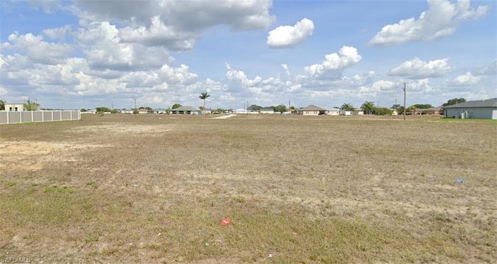 2933 8th Pl, Cape Coral, FL 33993-3