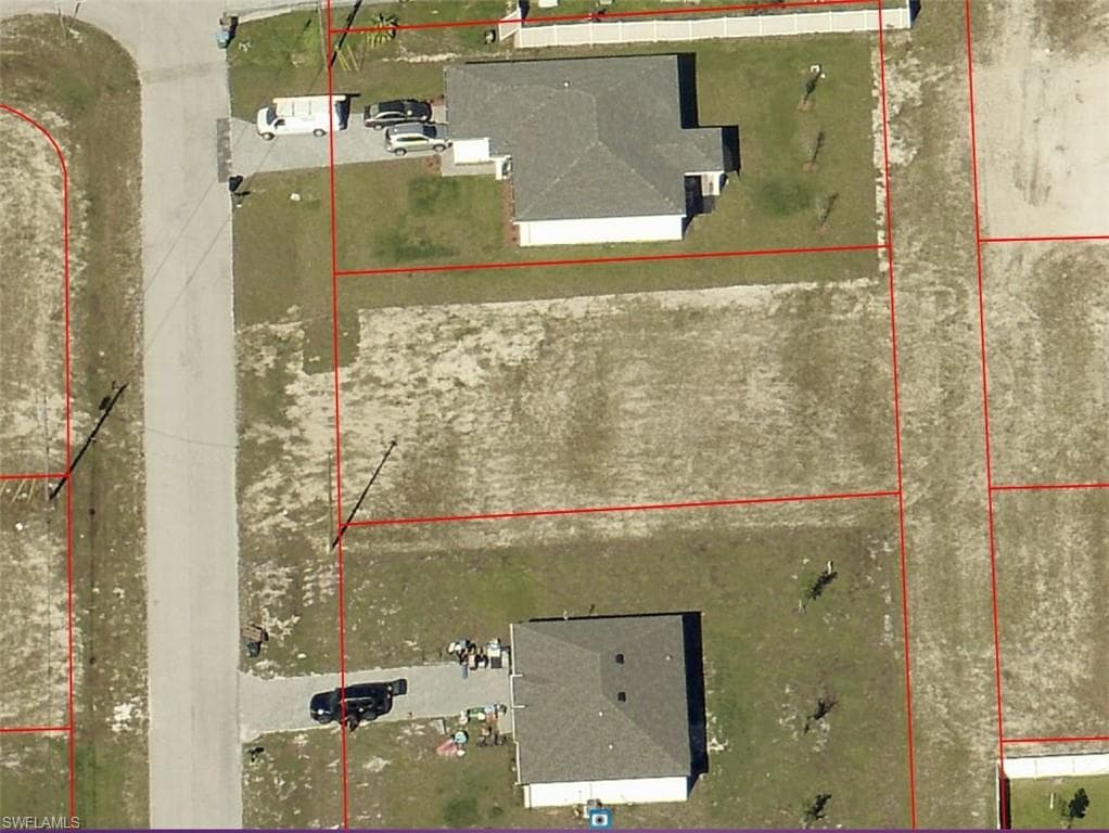 2933 8th Pl, Cape Coral, FL 33993-5