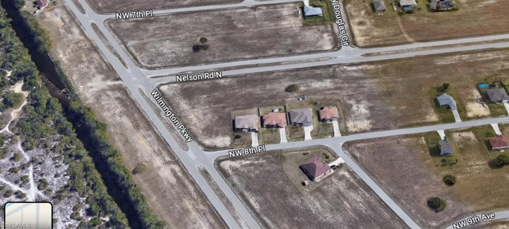 2933 8th Pl, Cape Coral, FL 33993-7