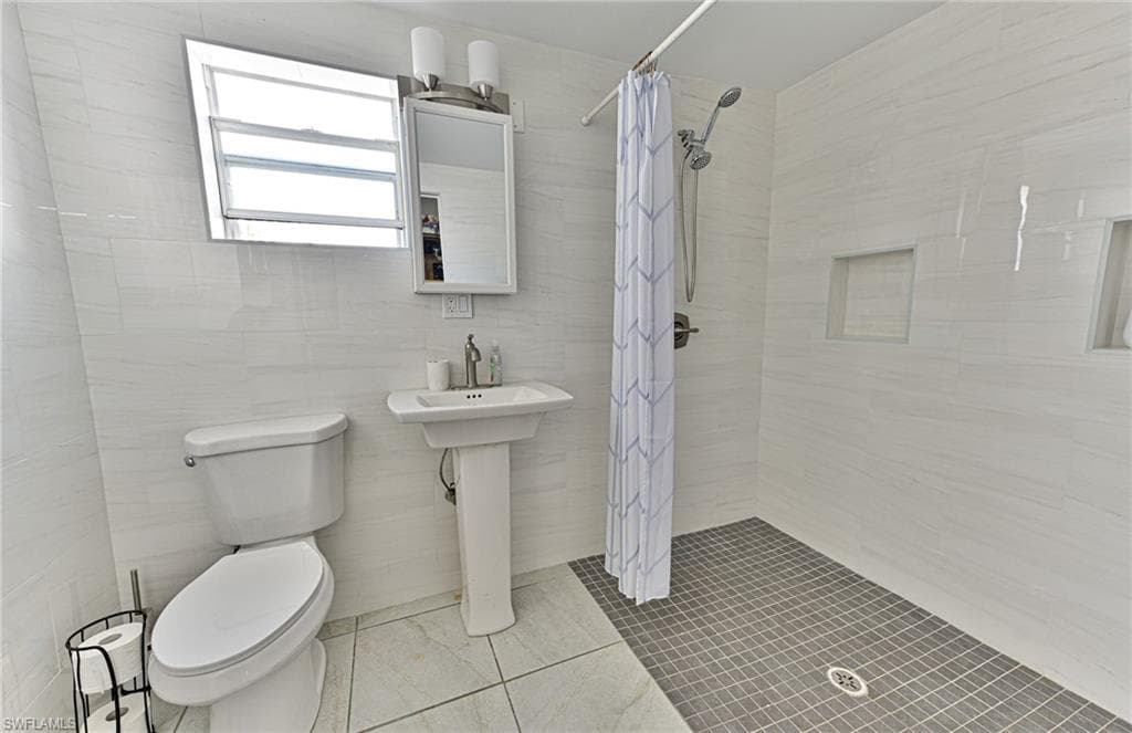 26570 Bay Rd, Bonita Springs, FL 34134-17