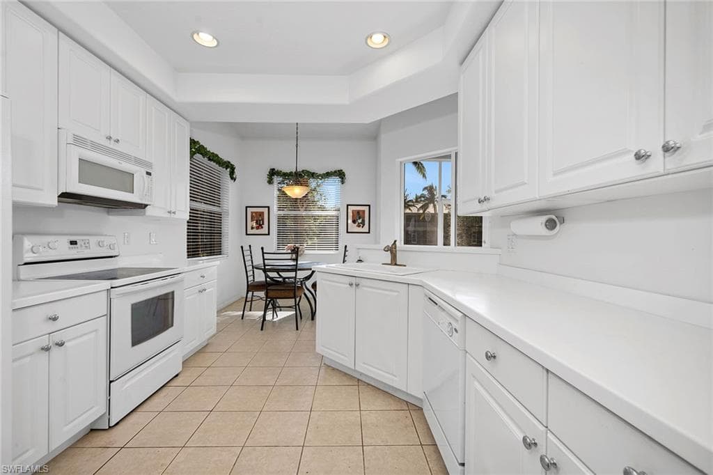 6031 Jonathans Bay Cir 101, Fort Myers, FL 33908-10