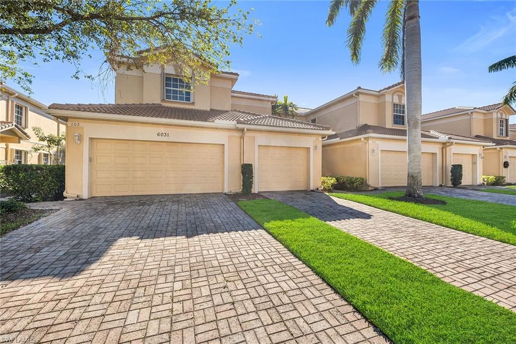 6031 Jonathans Bay Cir 101, Fort Myers, FL 33908-32