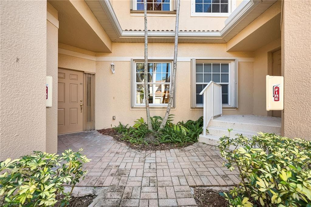 6031 Jonathans Bay Cir 101, Fort Myers, FL 33908-34