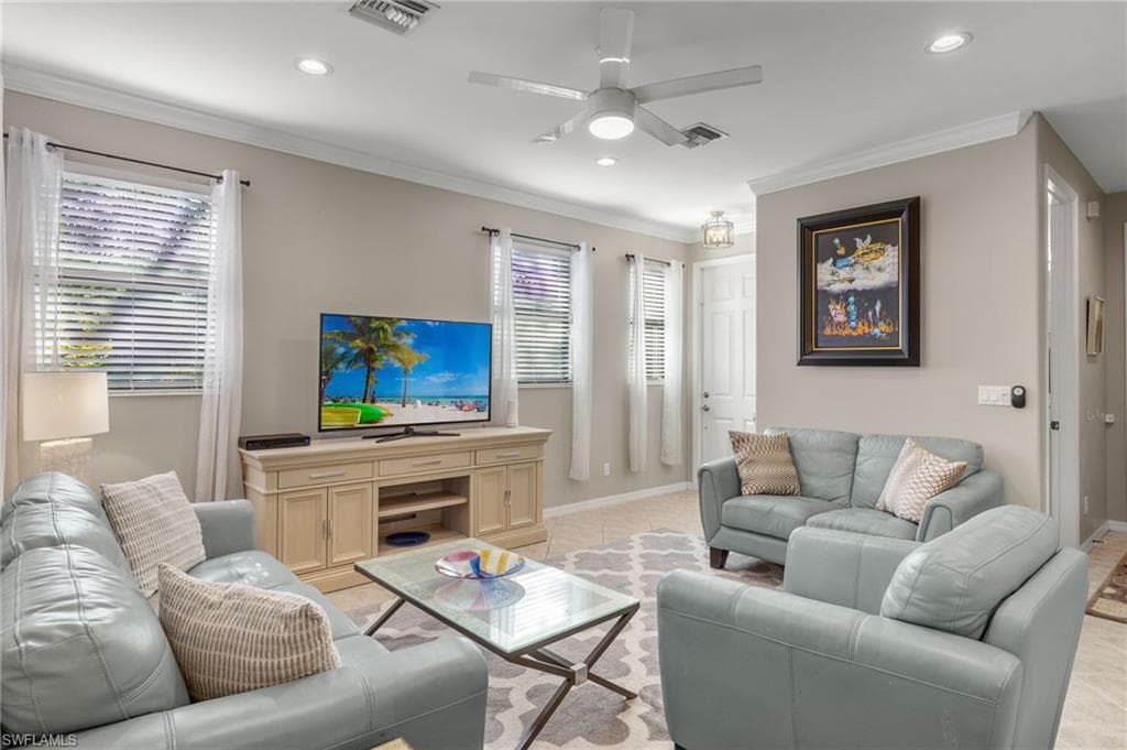 1134 Medan Ct N 33, Naples, FL 34113-9