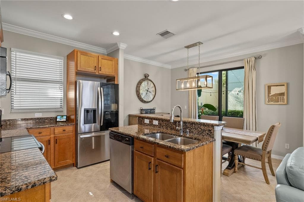 1134 Medan Ct N 33, Naples, FL 34113-14