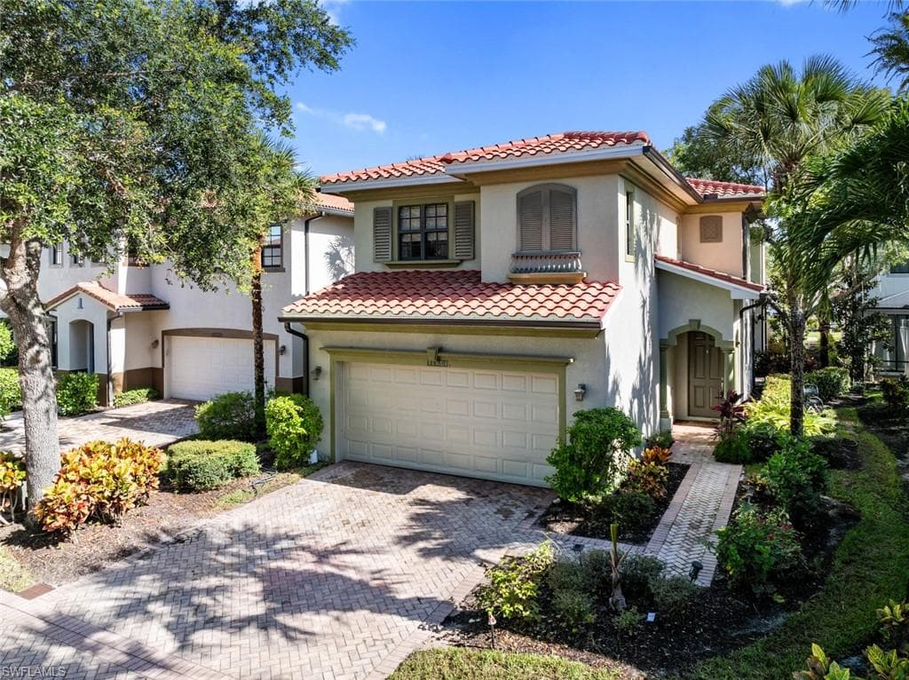1134 Medan Ct N 33, Naples, FL 34113-1
