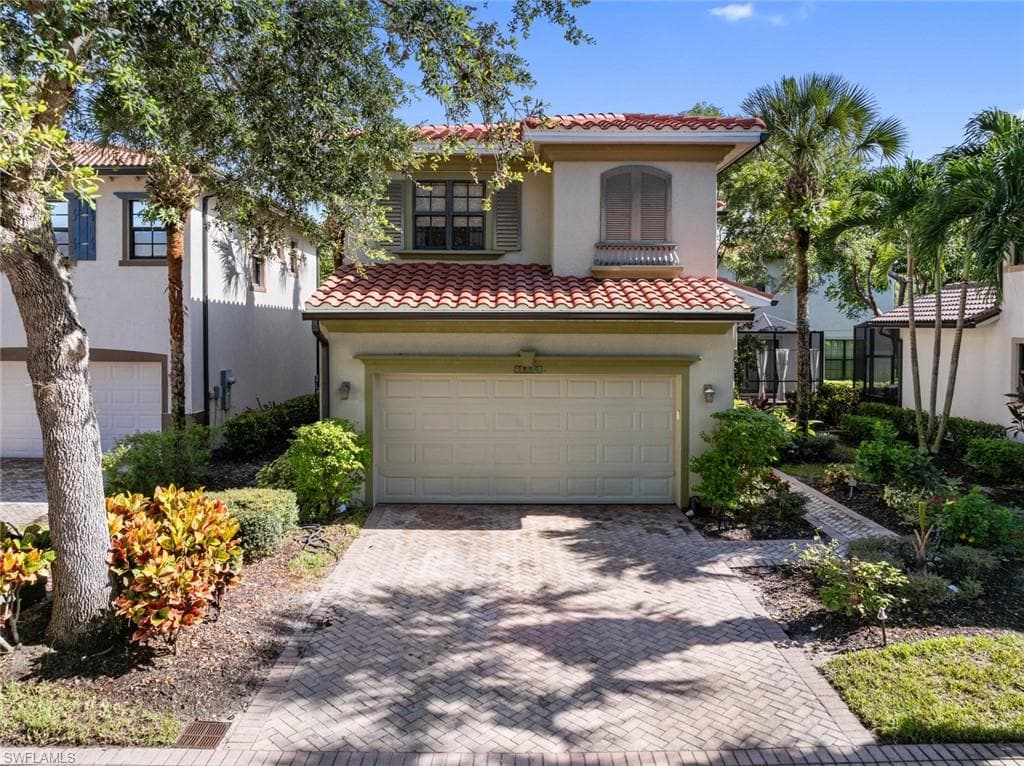 1134 Medan Ct N 33, Naples, FL 34113-3