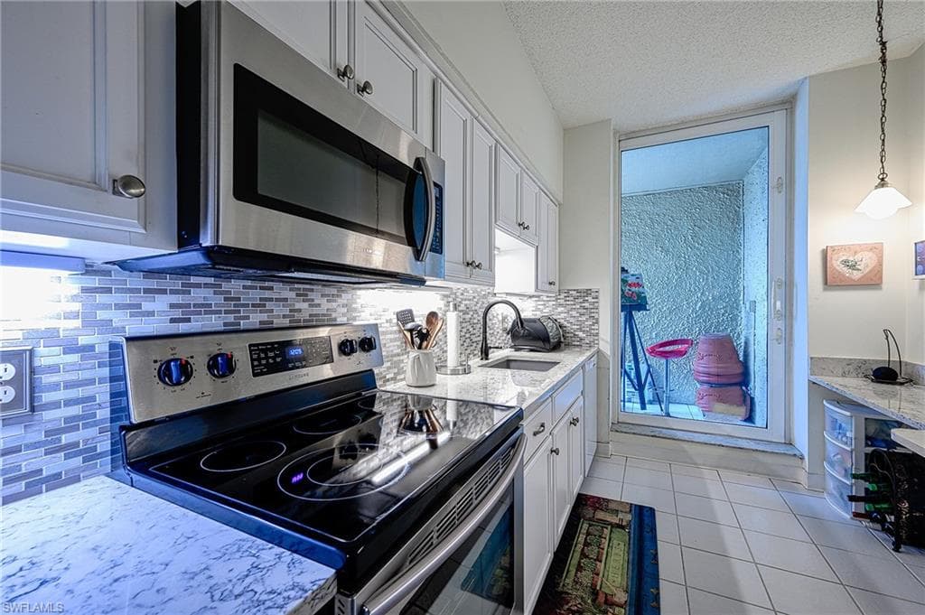 4001 Gulf Shore Blvd N Ph7, Naples, FL 34103-17