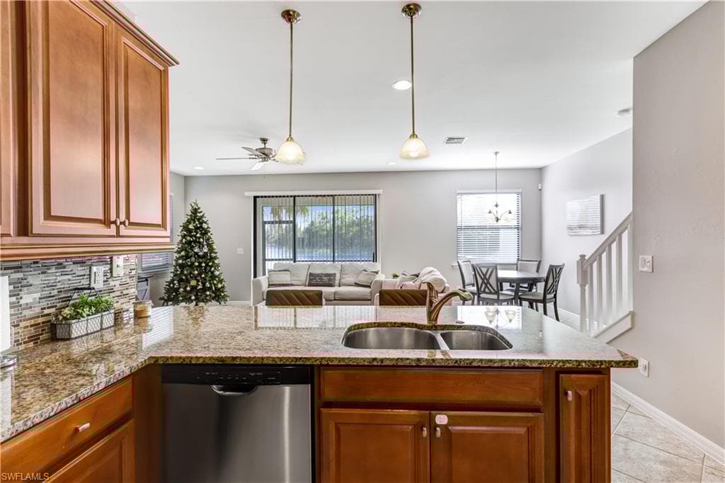 15104 Summit Place Cir 216, Naples, FL 34119-14