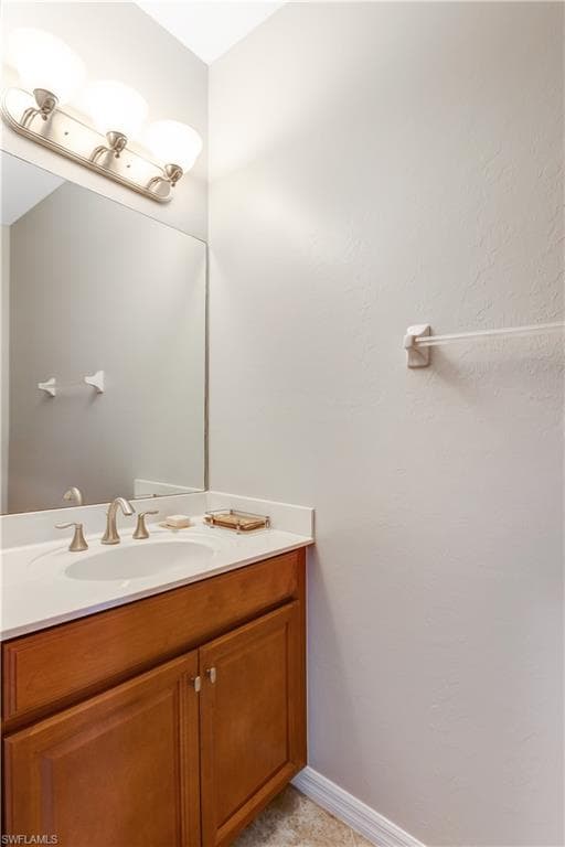 15104 Summit Place Cir 216, Naples, FL 34119-16