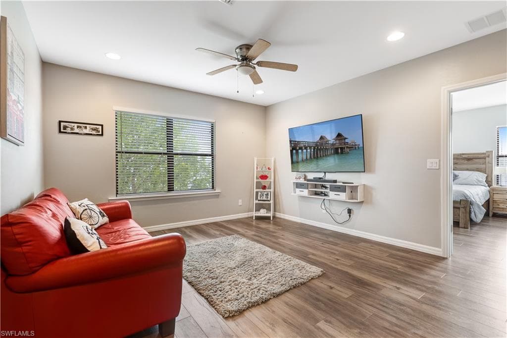 15104 Summit Place Cir 216, Naples, FL 34119-17