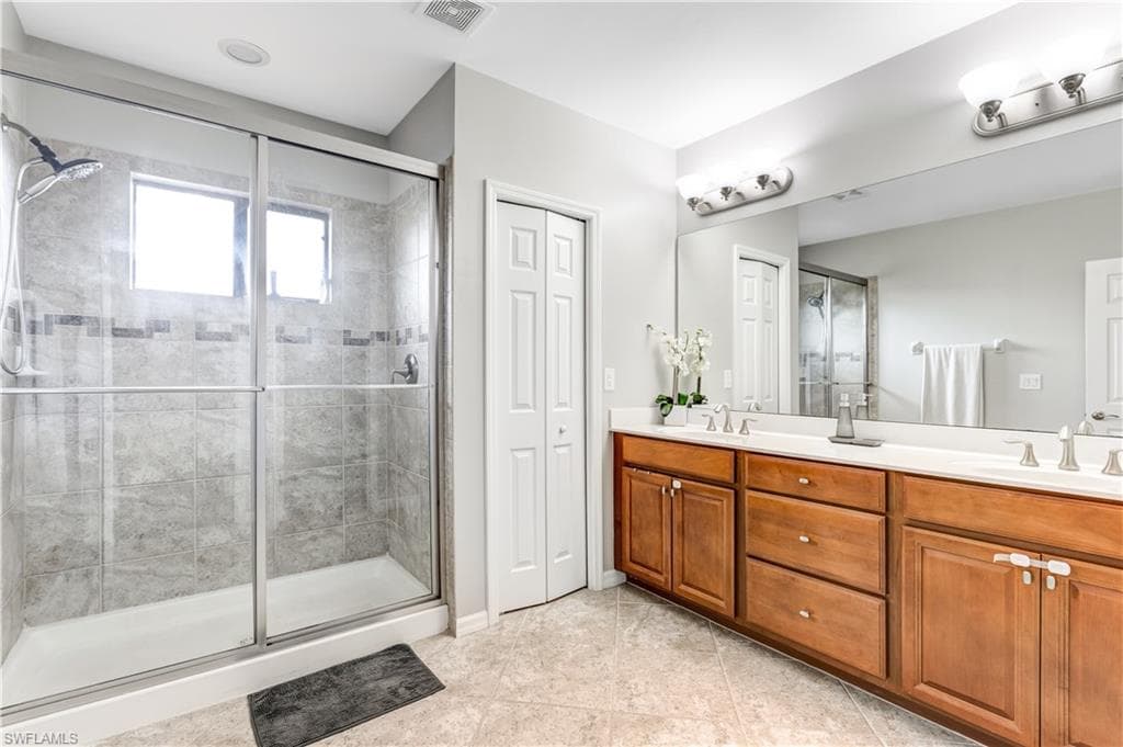 15104 Summit Place Cir 216, Naples, FL 34119-23
